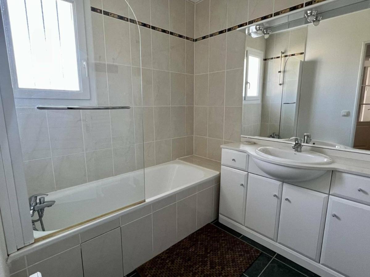 Appartement T2 A Cambo-Les-Bains Avec Piscine, Terrasse Et Parking Prive, Proche Des Thermes - Fr-1-495-82 Exteriör bild