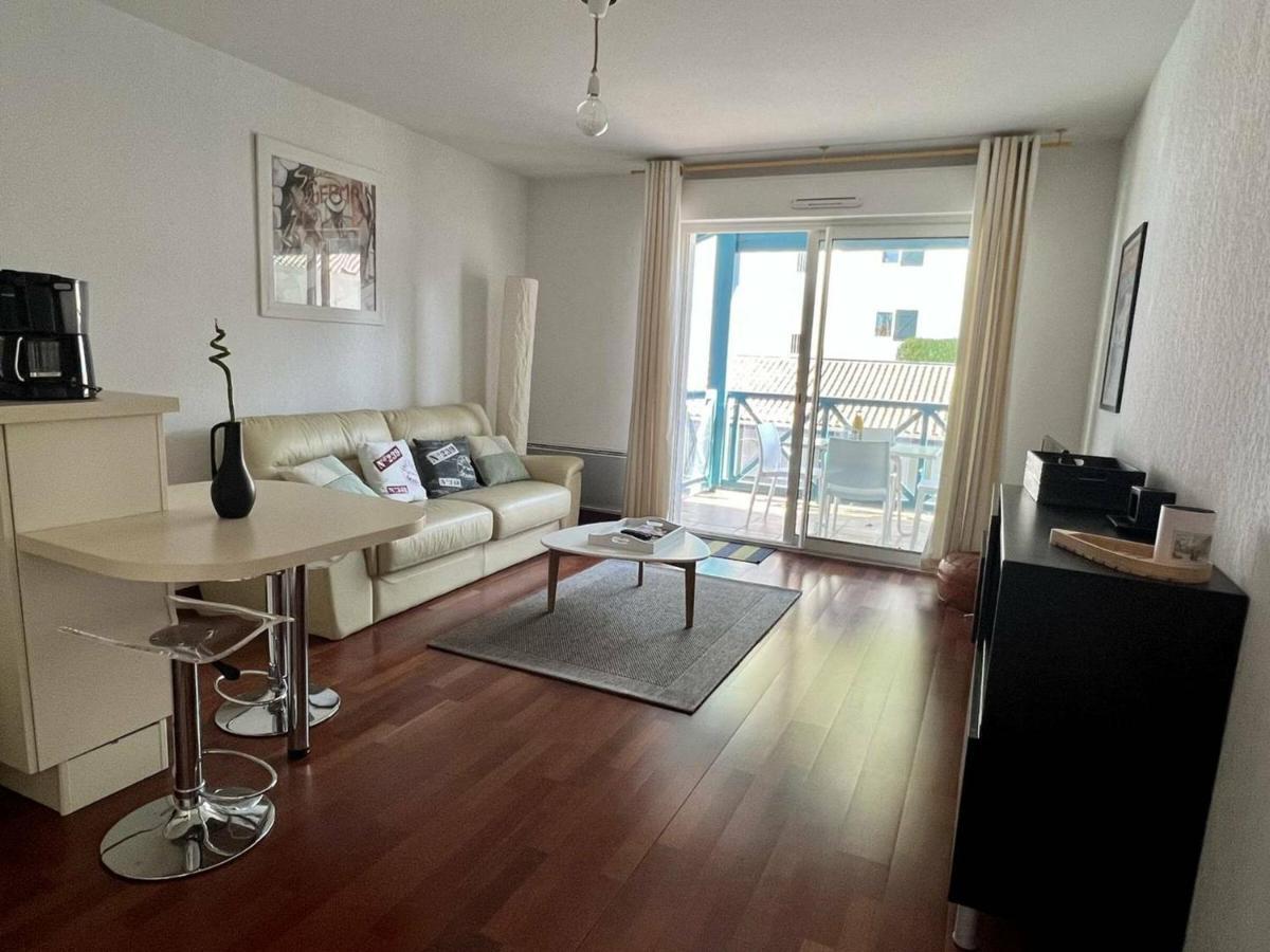 Appartement T2 A Cambo-Les-Bains Avec Piscine, Terrasse Et Parking Prive, Proche Des Thermes - Fr-1-495-82 Exteriör bild