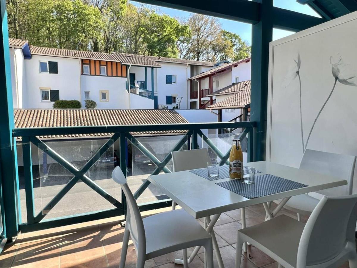 Appartement T2 A Cambo-Les-Bains Avec Piscine, Terrasse Et Parking Prive, Proche Des Thermes - Fr-1-495-82 Exteriör bild